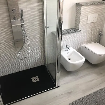 Delbarbahomes, Saint Anselme Centro *